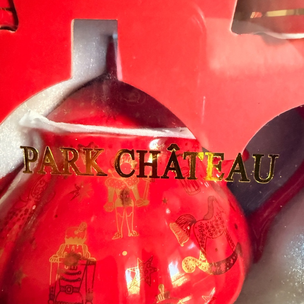 Chateau Festive Red Tea Set - Picture 5 of 6